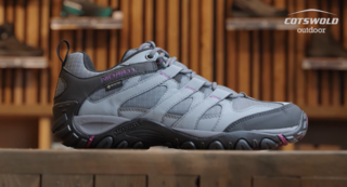 Summer discount walking trainers
